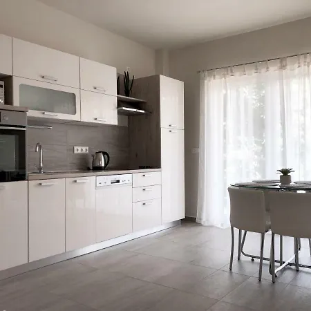 Exclusive Apartment *